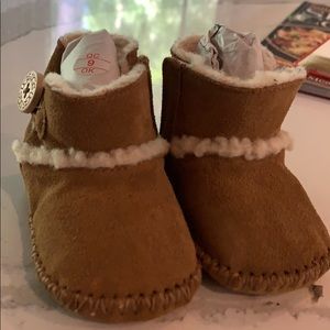 Infant Uggs (size 0/1)